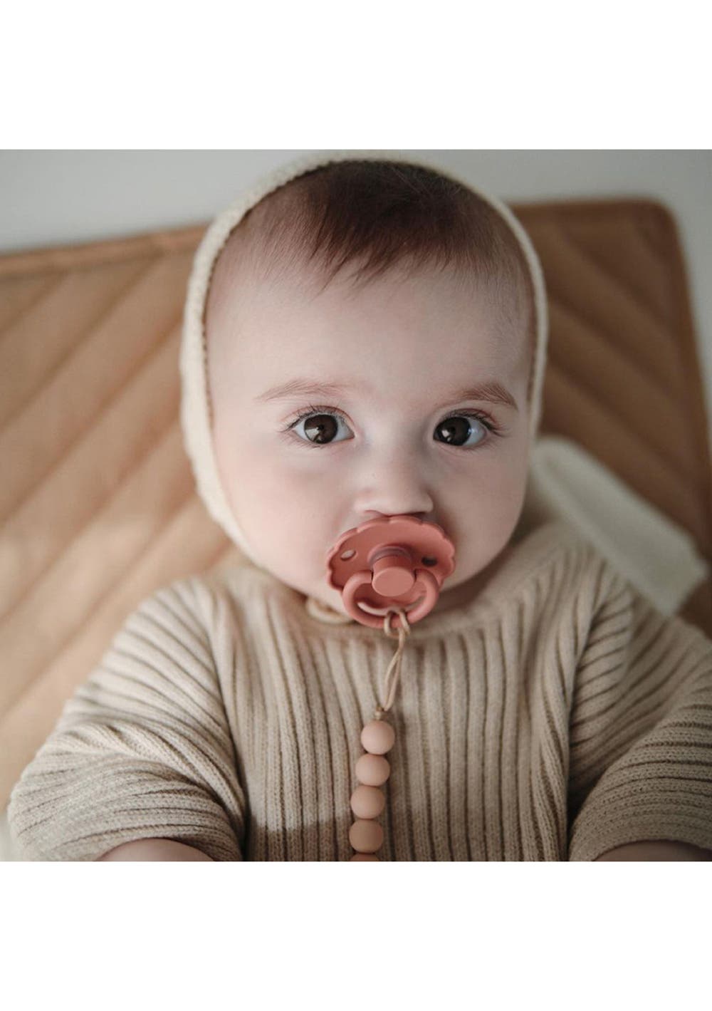 Frigg - Daisy Pacifier Honey Gold / Rose Gold (Latex) - Onceit