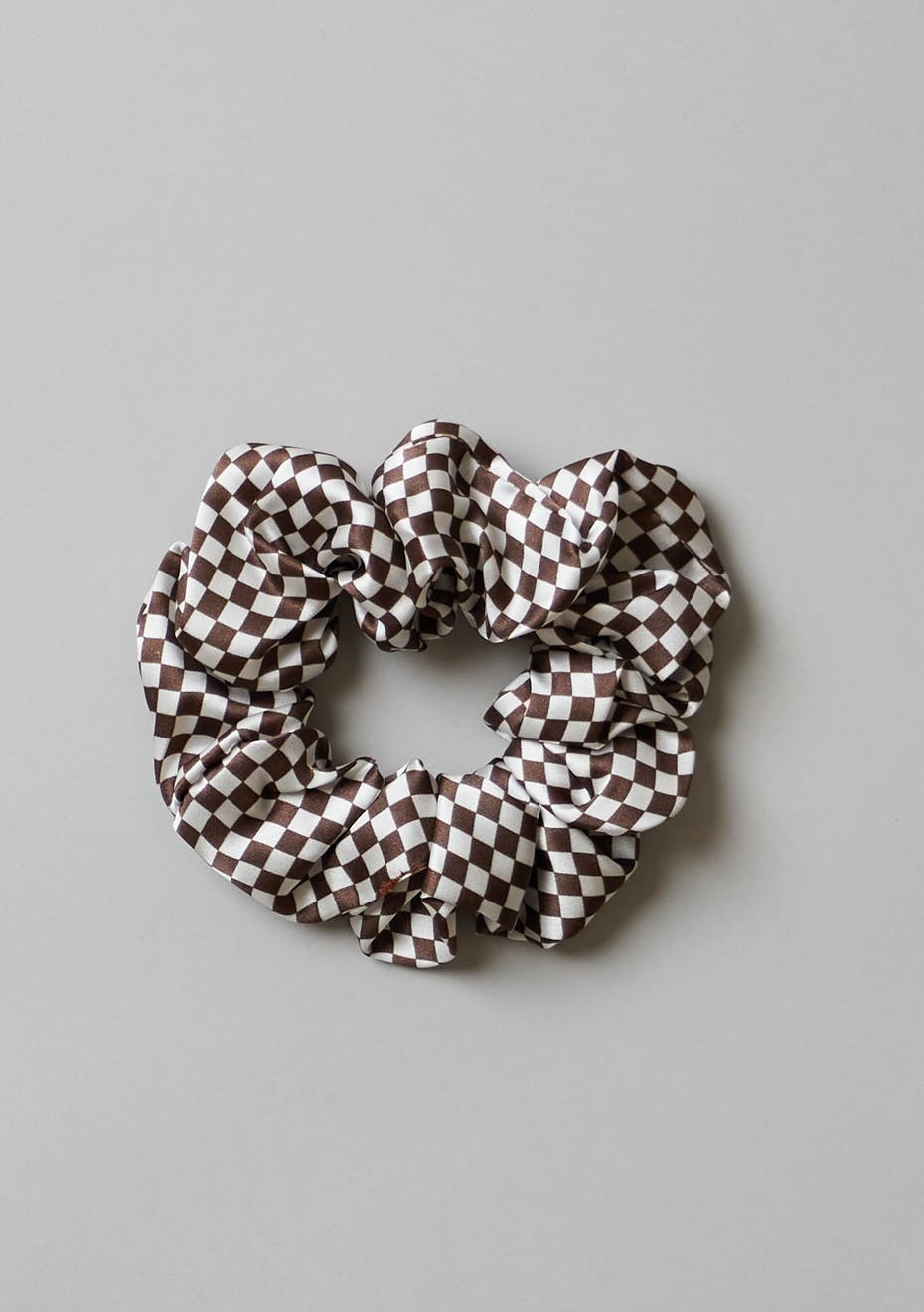 Slumber 100 Silk Scrunchie Chocolate Mini Checker Onceit slumber-100-silk-scrunchie-chocolate-mini-checker-onceit