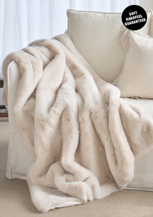 George Collective - SUPERSOFT Faux Fur Throw - Natural Latte
