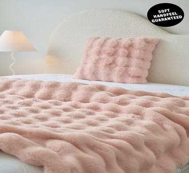 George Collective - SUPERSOFT Bubble Faux Rabbit Fur Throw - Baby Pink