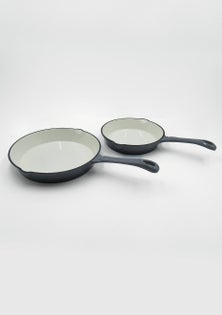 George Collective - Cast Iron Pan (Set of 2) 20cm/25cm - Shadow Gloss