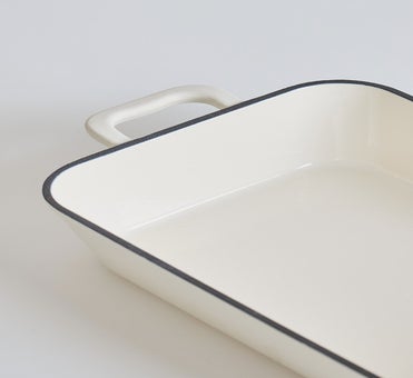 George Collective - Cast Iron Roasting Dish 34cm - Matte Crème