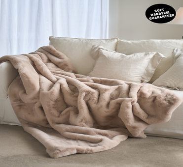 George Collective - SUPERSOFT Faux Fur Large Throw - Oat