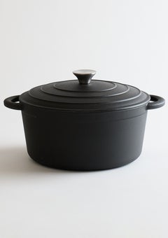 George Collective - Cast Iron Round Casserole 28cm - Matte Black/Silver Lid